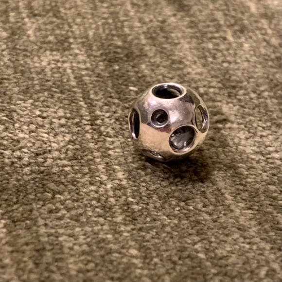 RESEEVED for cw330 - TROLLBEADS Shortcut bead - Picture 2 of 2